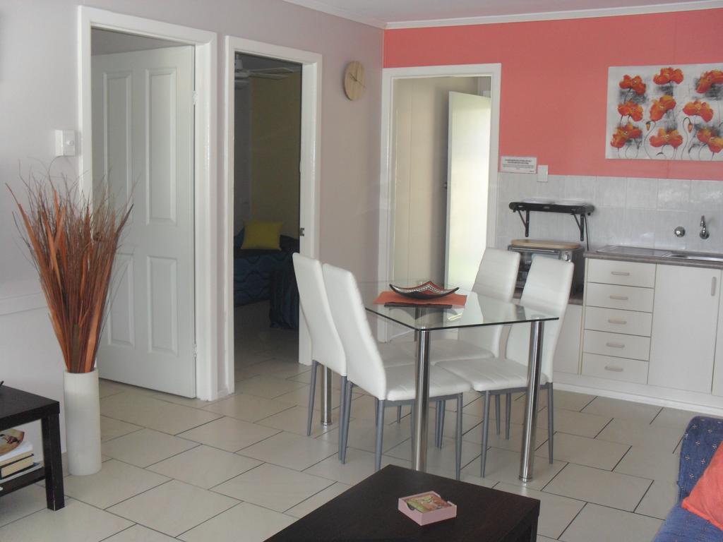 Beachlander Self-Contained Holiday Apartments Coffs Harbour Værelse billede